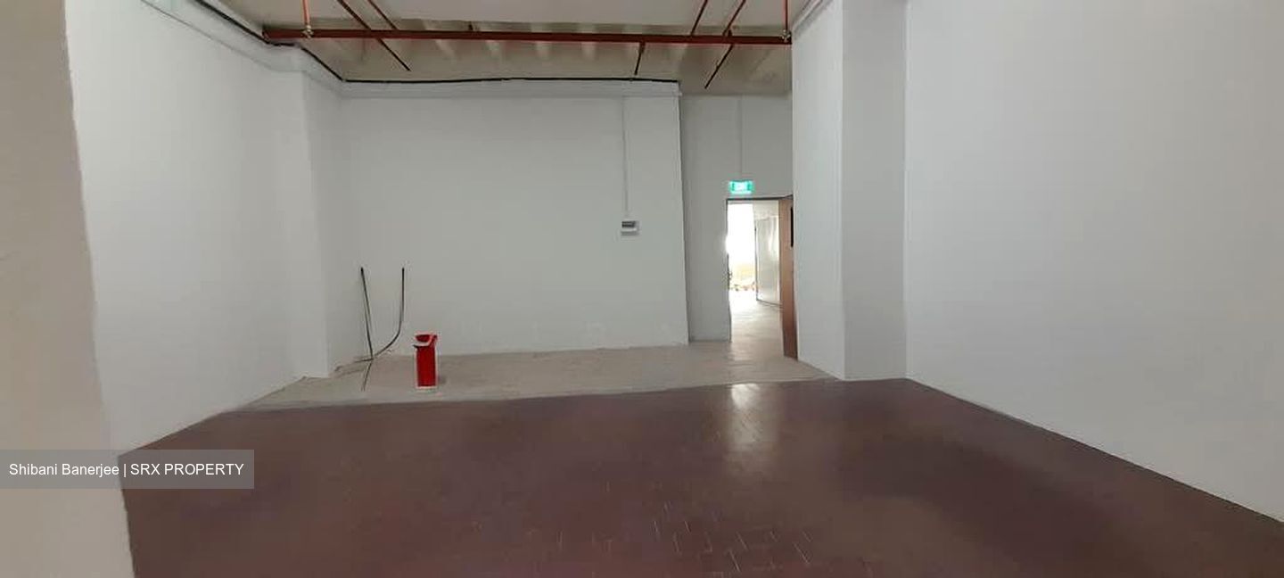 Guan Hua Warehouse Building (D13), Factory #553870261